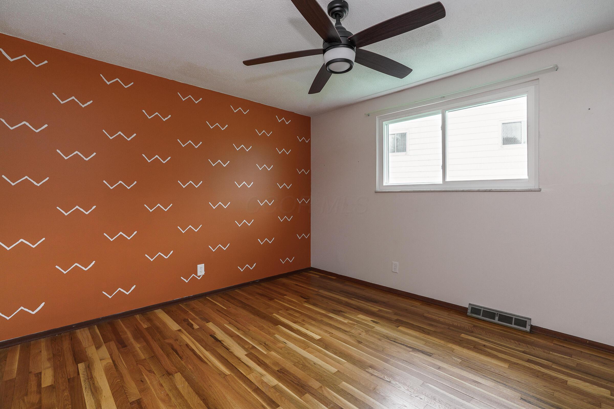 2126 Trent Road Columbus, OH 43229 - Photo 13 of 28 Bedroom 1