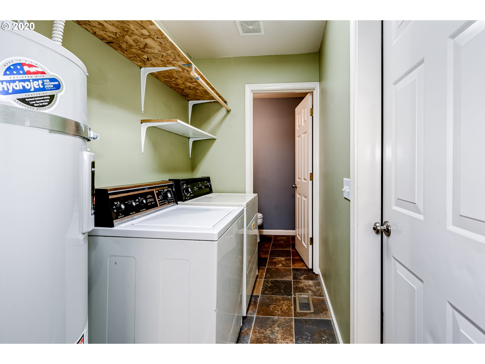 771 River Road Eugene, OR 97404 - Photo 14 of 15 Gallery Image 14