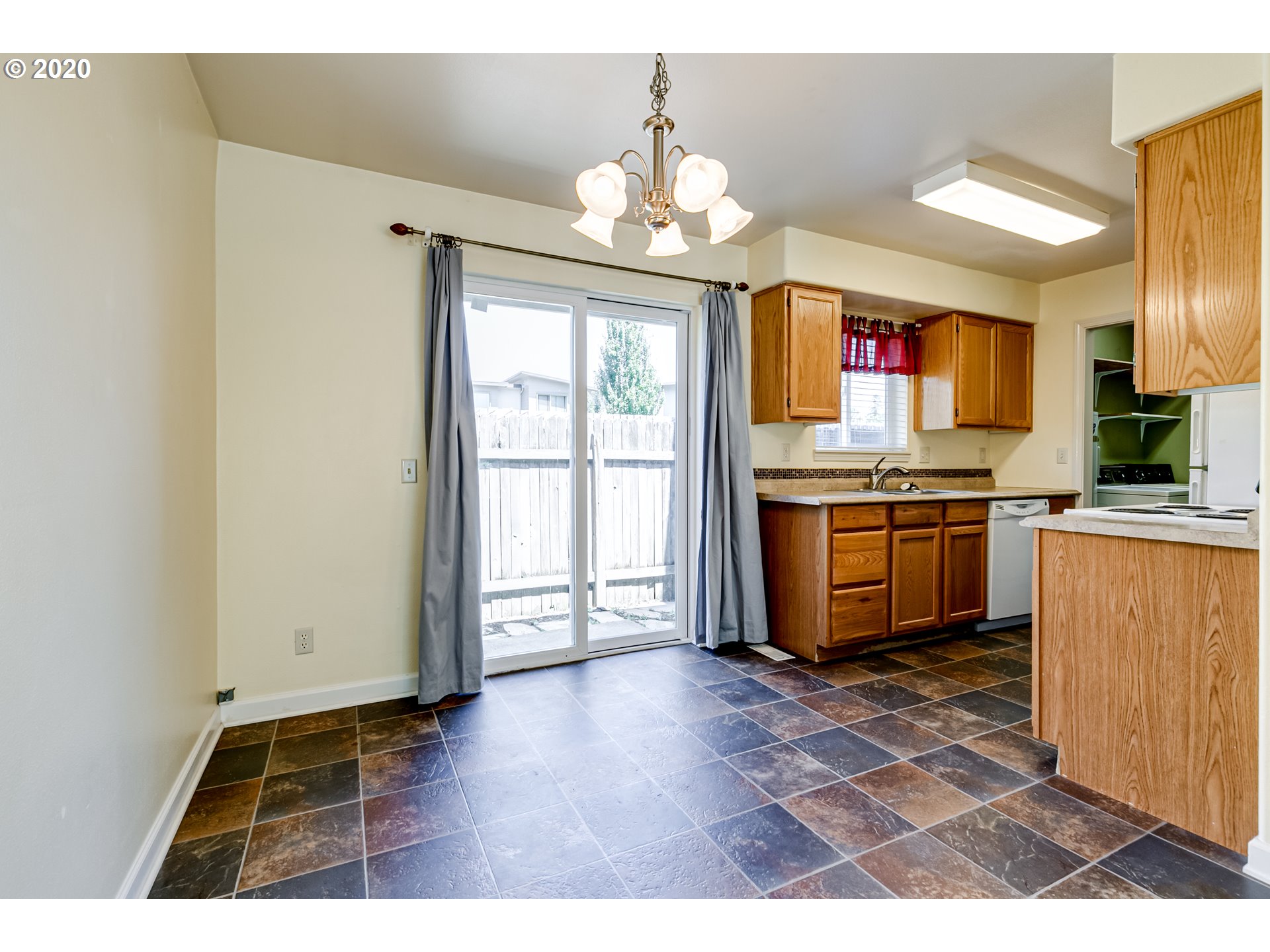 771 River Road Eugene, OR 97404 - Photo 3 of 15 Gallery Image 3