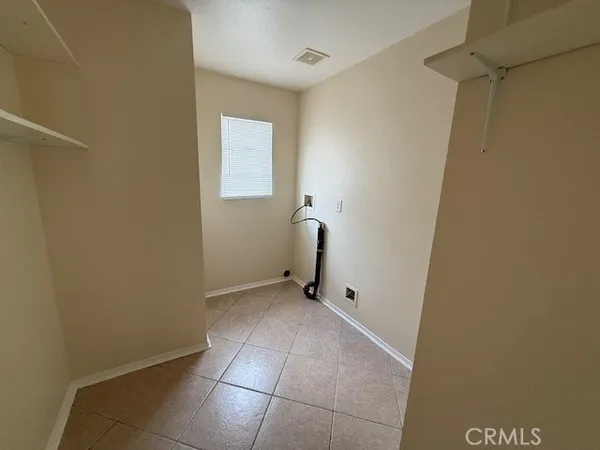 $3,000 | 5696 Pine Avenue North, San Bernardino, CA 92407