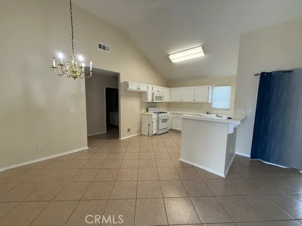 $3,000 | 5696 Pine Avenue North, San Bernardino, CA 92407