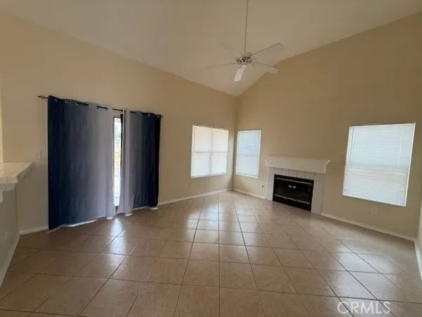 $3,000 | 5696 Pine Avenue North, San Bernardino, CA 92407