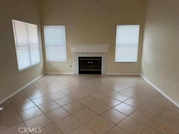 $3,000 | 5696 Pine Avenue North, San Bernardino, CA 92407