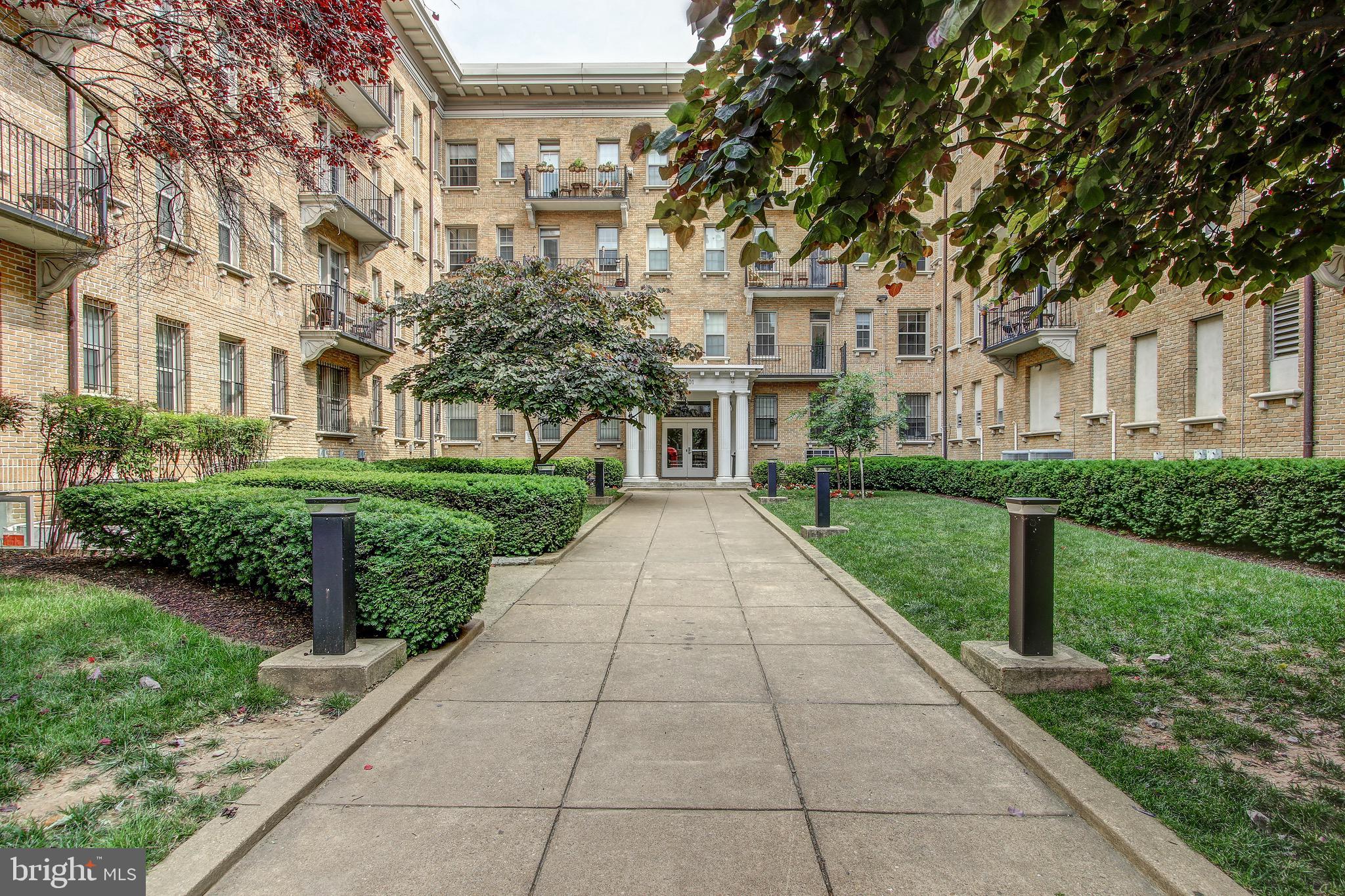 1401 Columbia Road Northwest, Unit 305 Washington, DC 20009 - Photo 1 of 40
