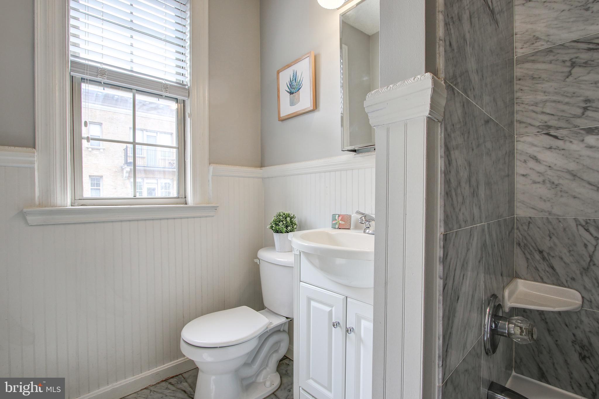 1401 Columbia Road Northwest, Unit 305 Washington, DC 20009 - Photo 6 of 40