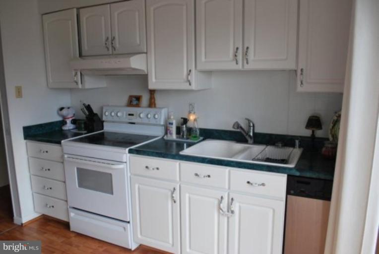1335 Old Manchester Road Westminster, MD 21157 - Photo 2 of 25 Kitchen