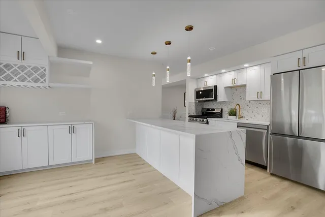 $699,500 | 1109 71st Street, Darien, IL 60561