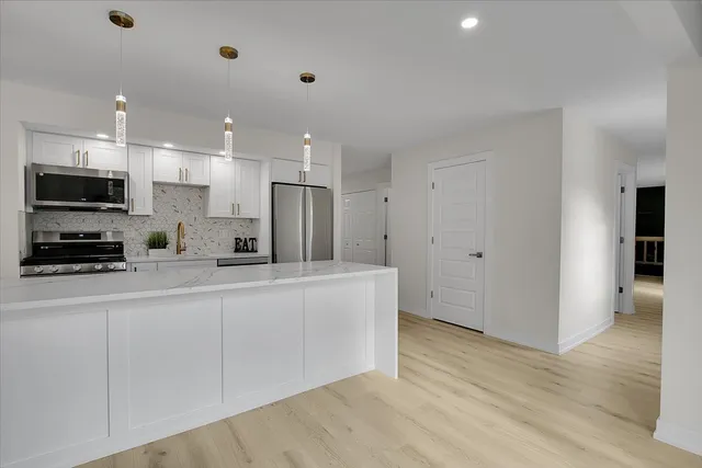 $699,500 | 1109 71st Street, Darien, IL 60561