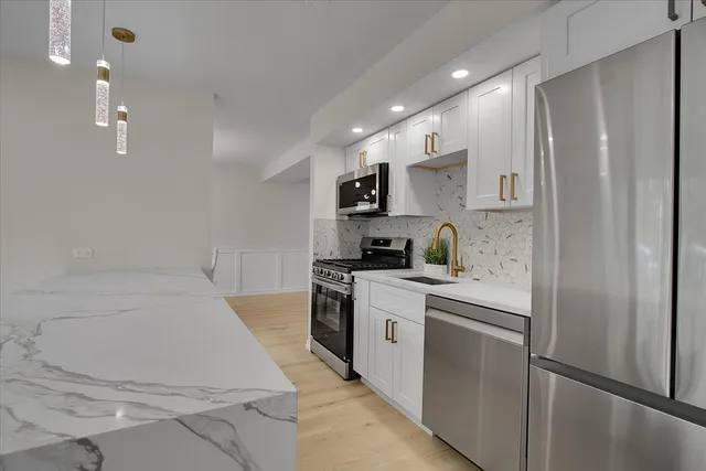 $699,500 | 1109 71st Street, Darien, IL 60561