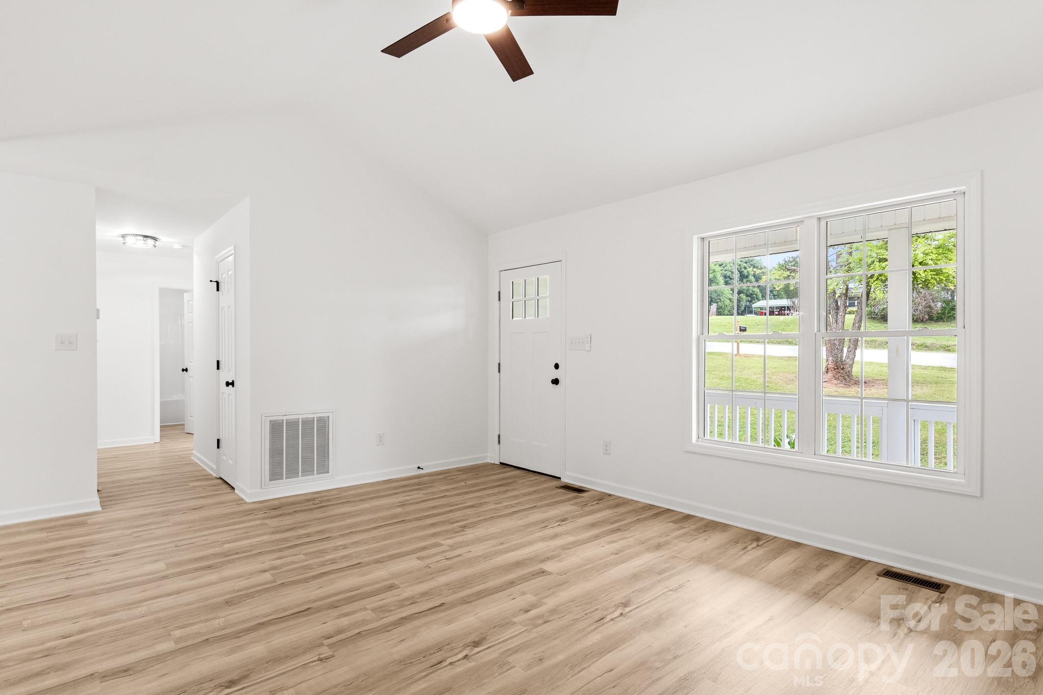 2931 Greenleaf Road Clover, SC 29710 - Photo 9 of 36