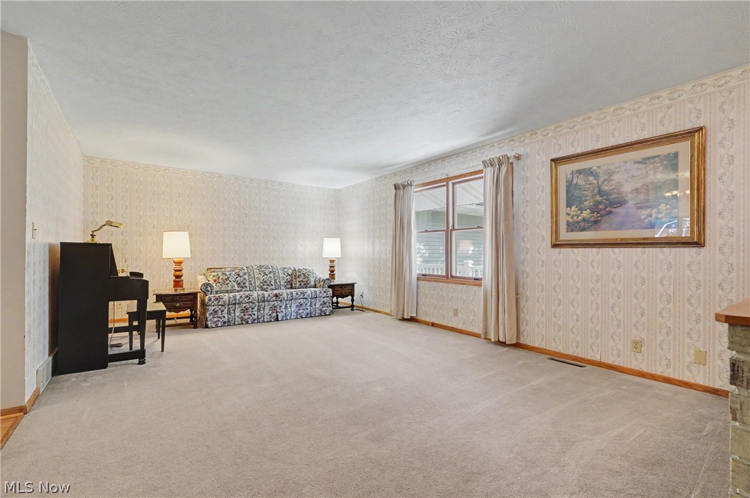 778 Sugar Road Akron, OH 44321 - Photo 3 of 38 Gallery Image 3
