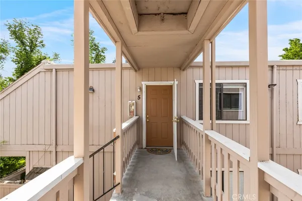 $179,000 | 2220 Notre Dame Boulevard, Unit 5, Chico, CA 95928