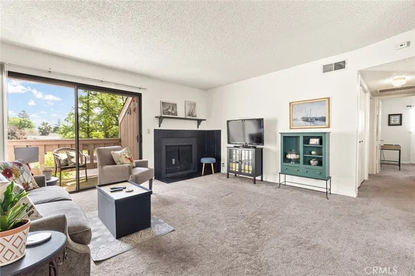$179,000 | 2220 Notre Dame Boulevard, Unit 5, Chico, CA 95928
