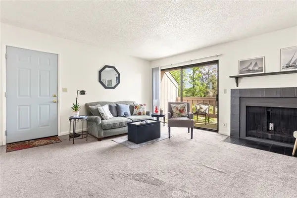 $179,000 | 2220 Notre Dame Boulevard, Unit 5, Chico, CA 95928