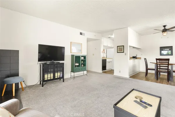 $179,000 | 2220 Notre Dame Boulevard, Unit 5, Chico, CA 95928