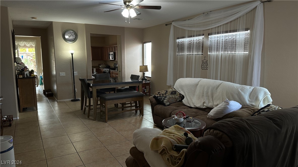 2675 Lochleven Way Henderson, NV 89044 - Photo 7 of 12