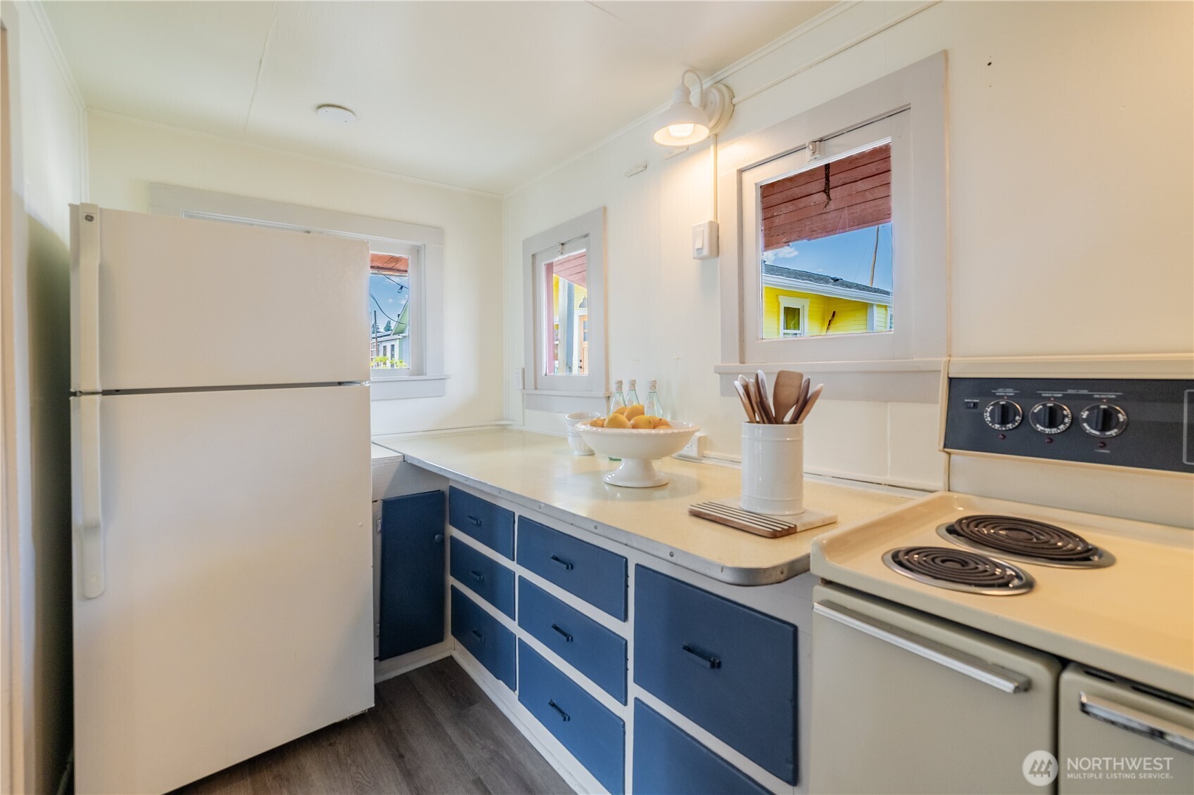 2035 Fairview Avenue East, Unit D Seattle, WA 98102 - Photo 13 of 28