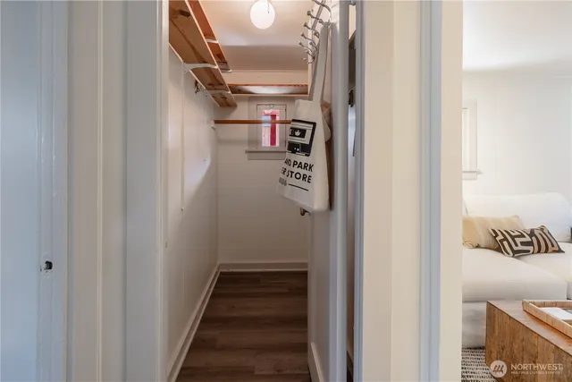 $425,000 | 2035 Fairview Avenue East, Unit D, Seattle, WA 98102