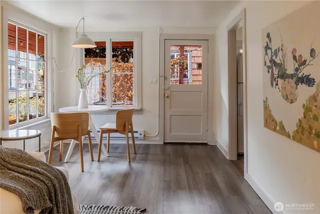 $425,000 | 2035 Fairview Avenue East, Unit D, Seattle, WA 98102