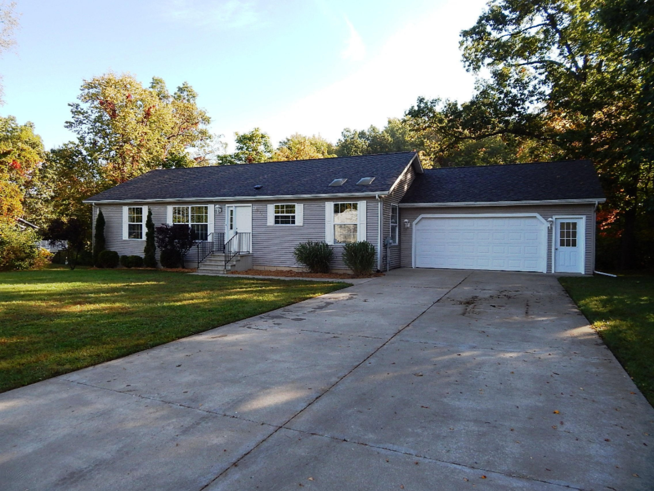 13356 Spence Road Three Rivers, MI 49093 - Photo 2 of 23 DSCN1459