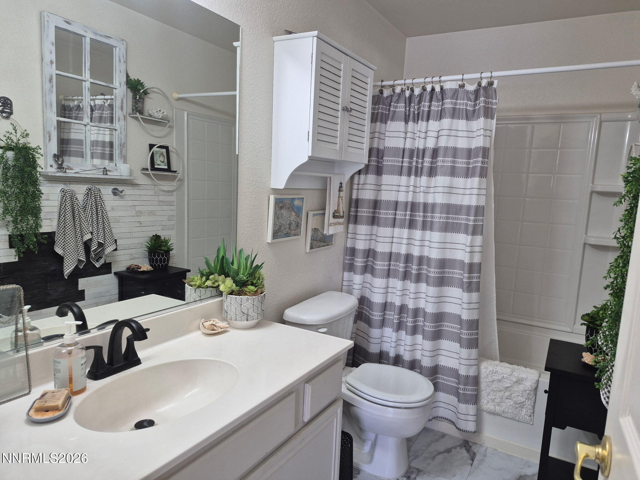 18360 Whitebark Court Reno, NV 89508 - Photo 7 of 19 20260220_111813