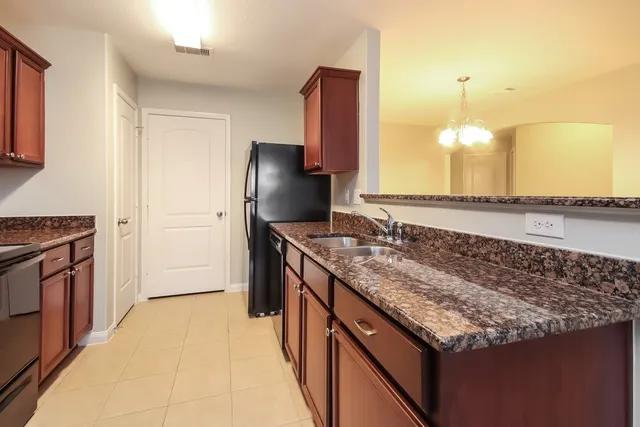 $2,045 | 2131 Golden Topaz Drive, Rosharon, TX 77583