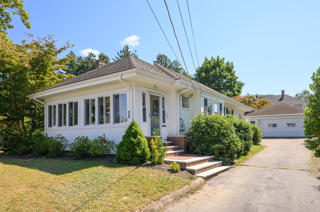 28 Hillview Road Braintree, MA 02184 - Photo 1 of 27 Gallery Image 1