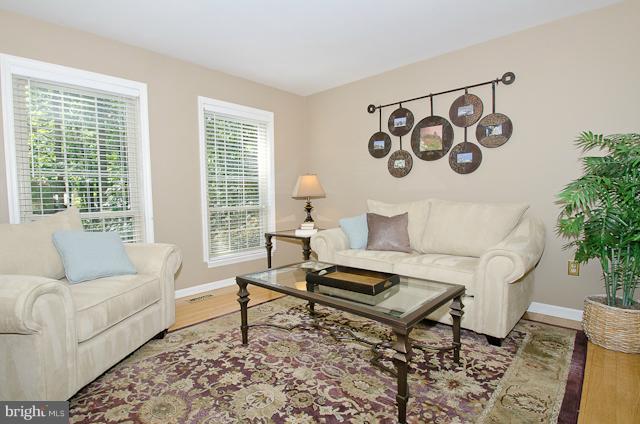 10179 Marshall Pond Road Burke, VA 22015 - Photo 14 of 24 Living Room
