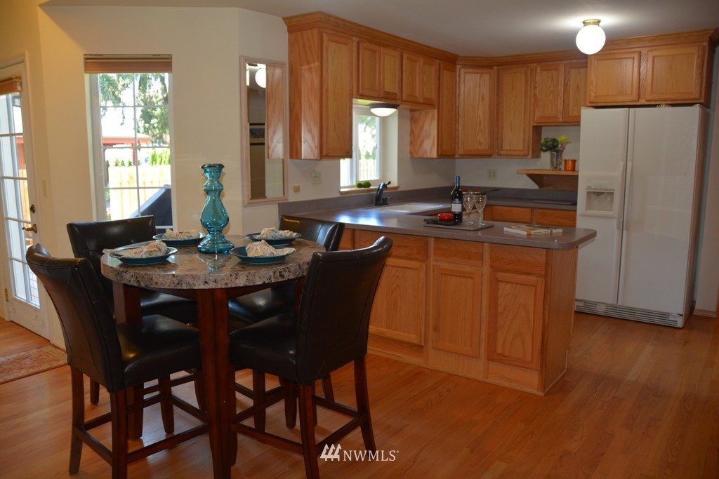 632 Maple Street Edmonds, WA 98020 - Photo 6 of 24