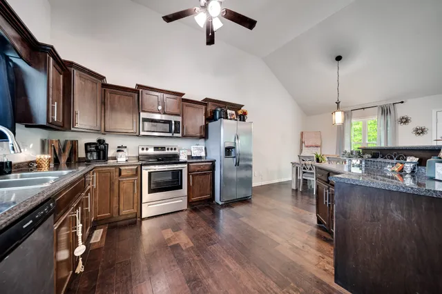 $329,900 | 107 Tanesha Court, Portland, TN 37148