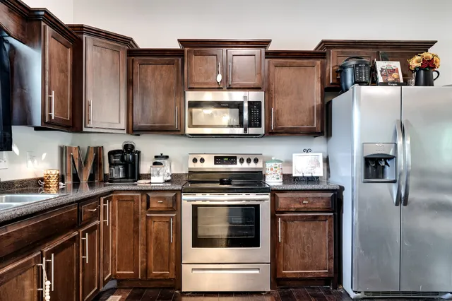 $329,900 | 107 Tanesha Court, Portland, TN 37148