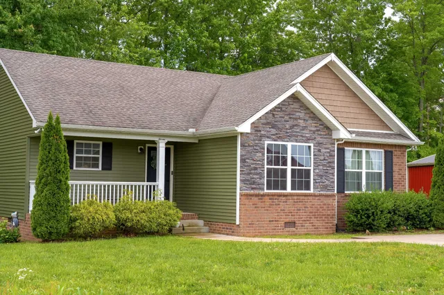 $329,900 | 107 Tanesha Court, Portland, TN 37148