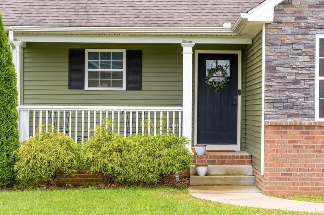 $329,900 | 107 Tanesha Court, Portland, TN 37148