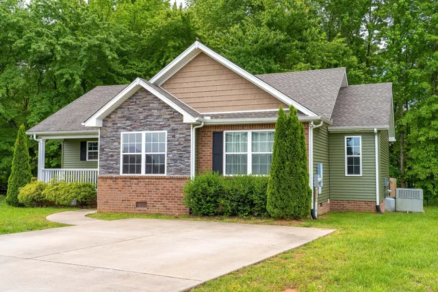 $329,900 | 107 Tanesha Court, Portland, TN 37148