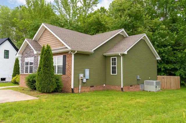 $329,900 | 107 Tanesha Court, Portland, TN 37148