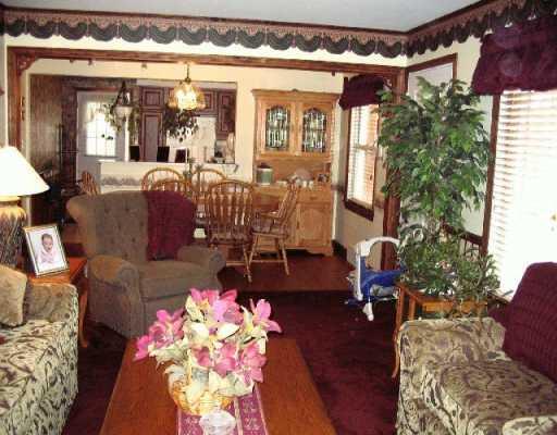 113 Firestone Road Greensburg, PA 15601 - Photo 3 of 8 Living Room.