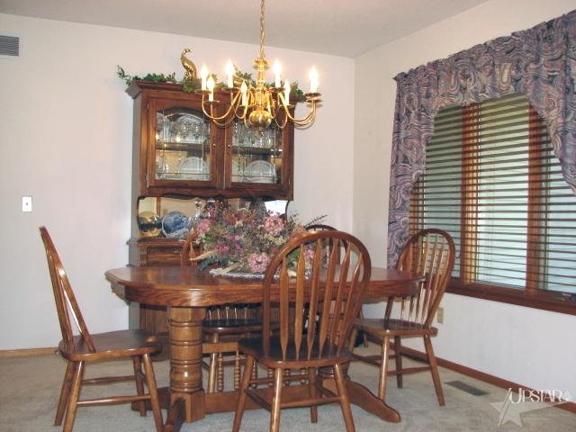 18629 Devall Road Spencerville, IN 46788 - Photo 8 of 30