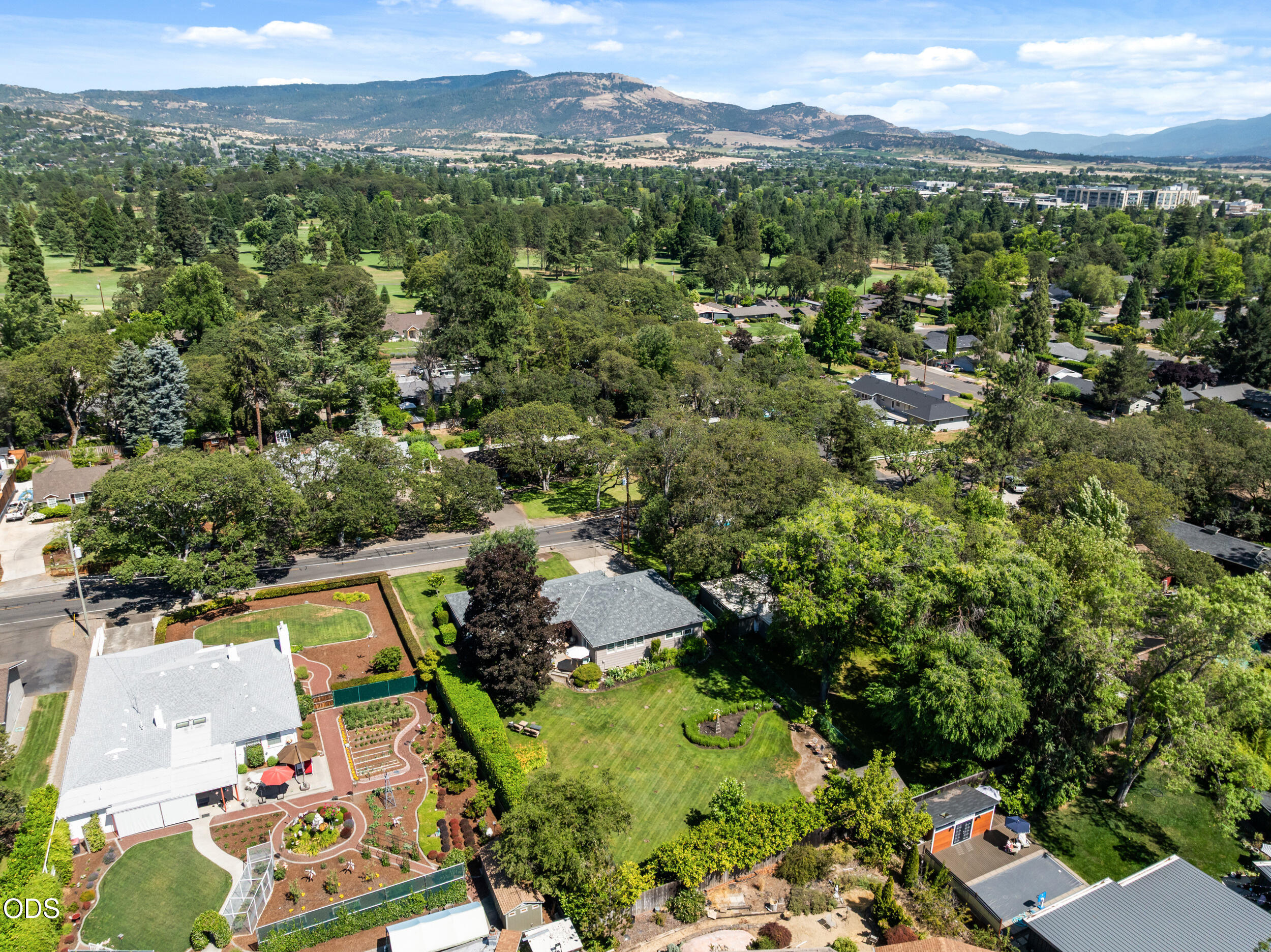134 White Oak Road Medford, OR 97504 - Photo 51 of 64