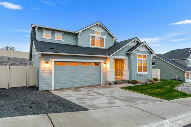 $735,000 | 651 South Kent Street, East Wenatchee, WA 98802
