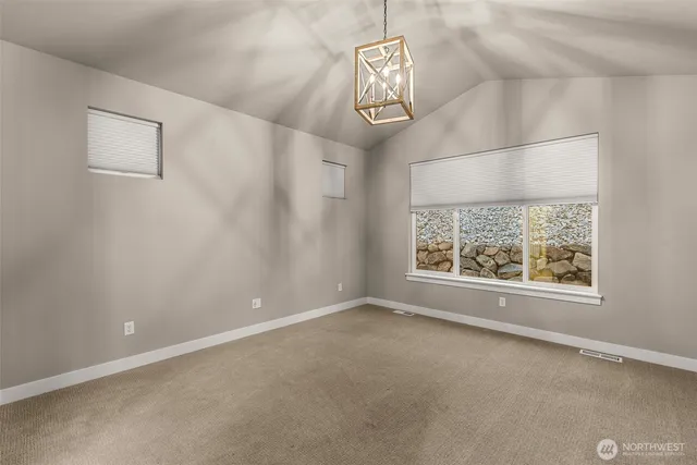 $735,000 | 651 South Kent Street, East Wenatchee, WA 98802