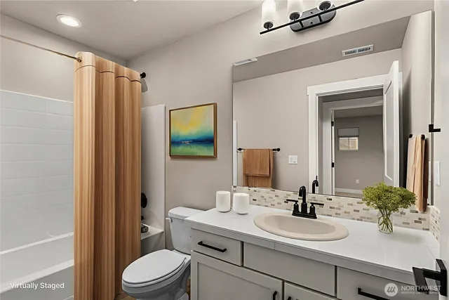 $735,000 | 651 South Kent Street, East Wenatchee, WA 98802