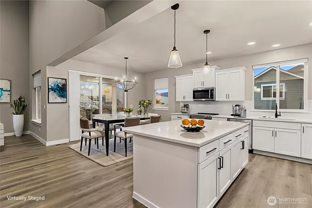 $735,000 | 651 South Kent Street, East Wenatchee, WA 98802