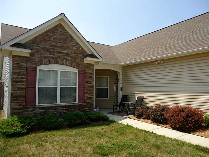 9761 Rhodes Lane Avon, IN 46123 - Photo 3 of 18