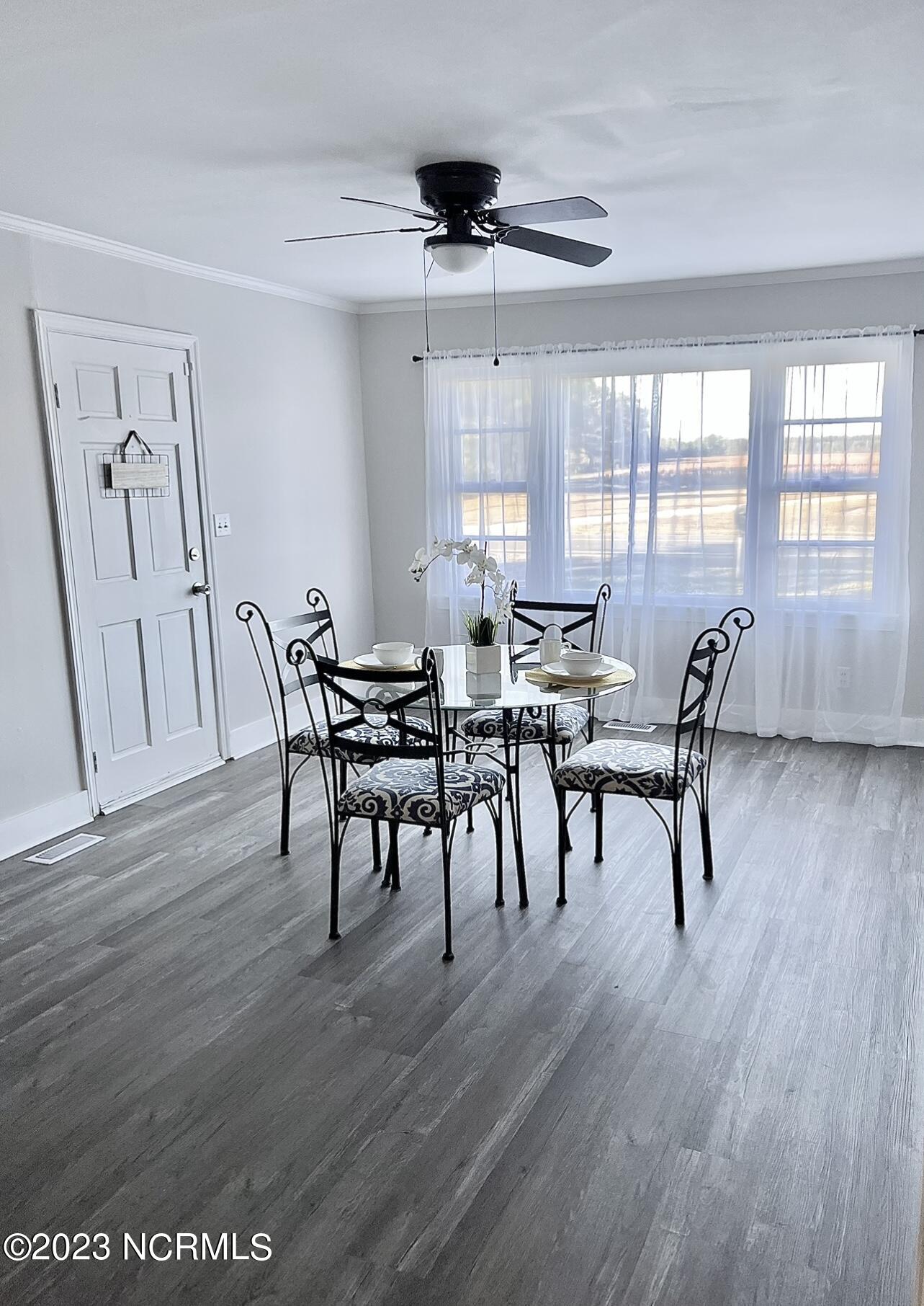 1490 Kellum Loop Road Jacksonville, NC 28546 - Photo 14 of 38 Living Room or Formal Dining Setting
