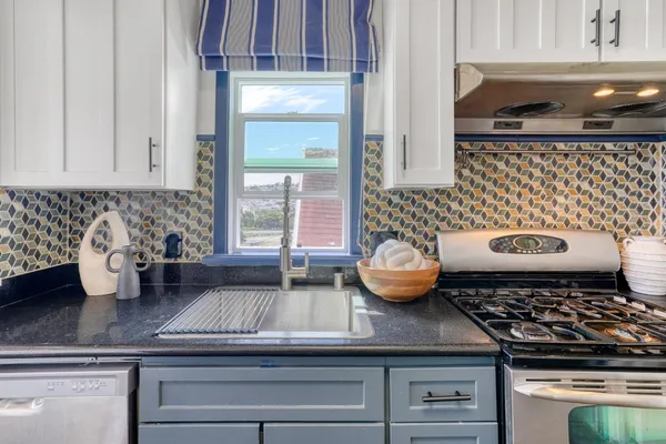 $1,198,000 | 446 Nevada Street, San Francisco, CA 94110