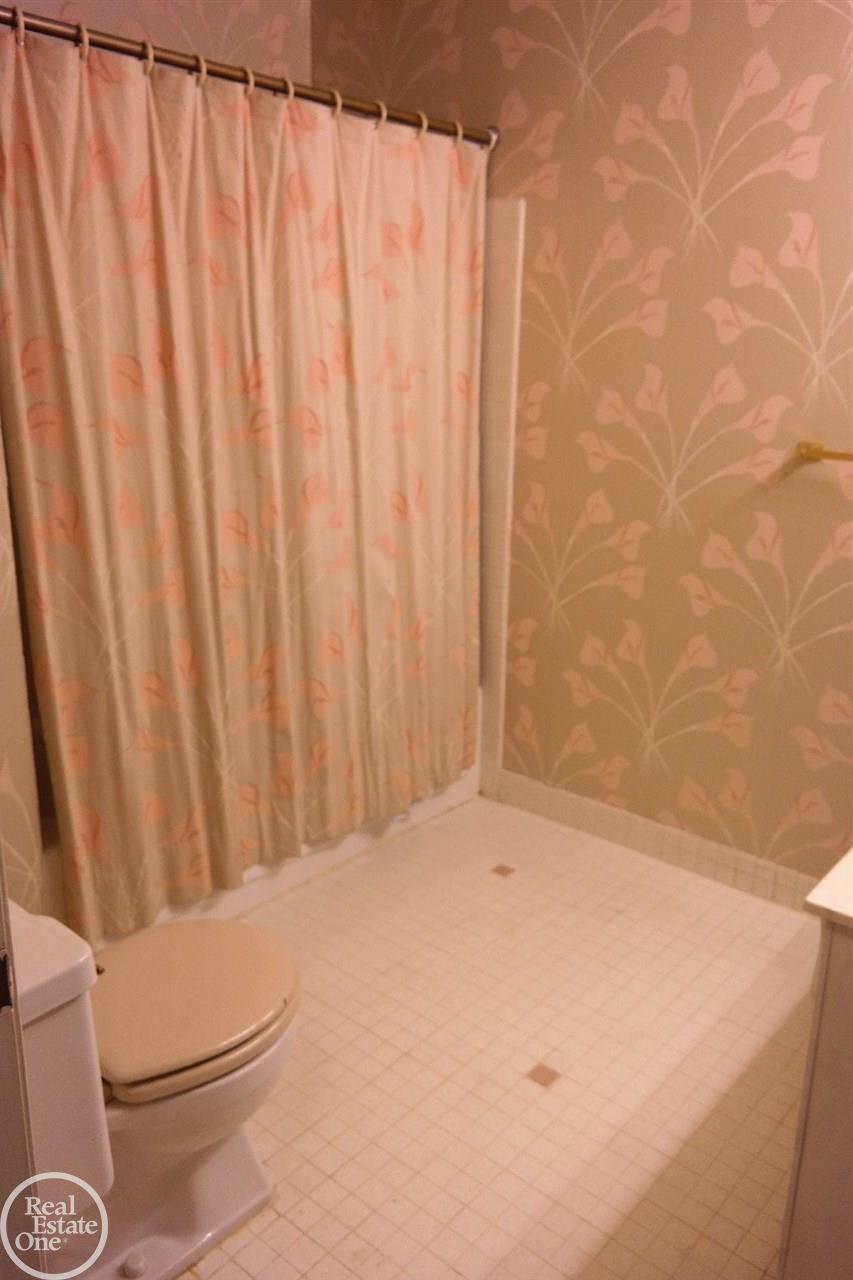 801 West Long Lake Road, Unit C4 Bloomfield Hills, MI 48302 - Photo 11 of 16