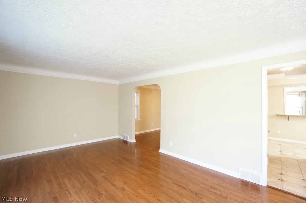 4026 Wyncote Road South Euclid, OH 44121 - Photo 2 of 25