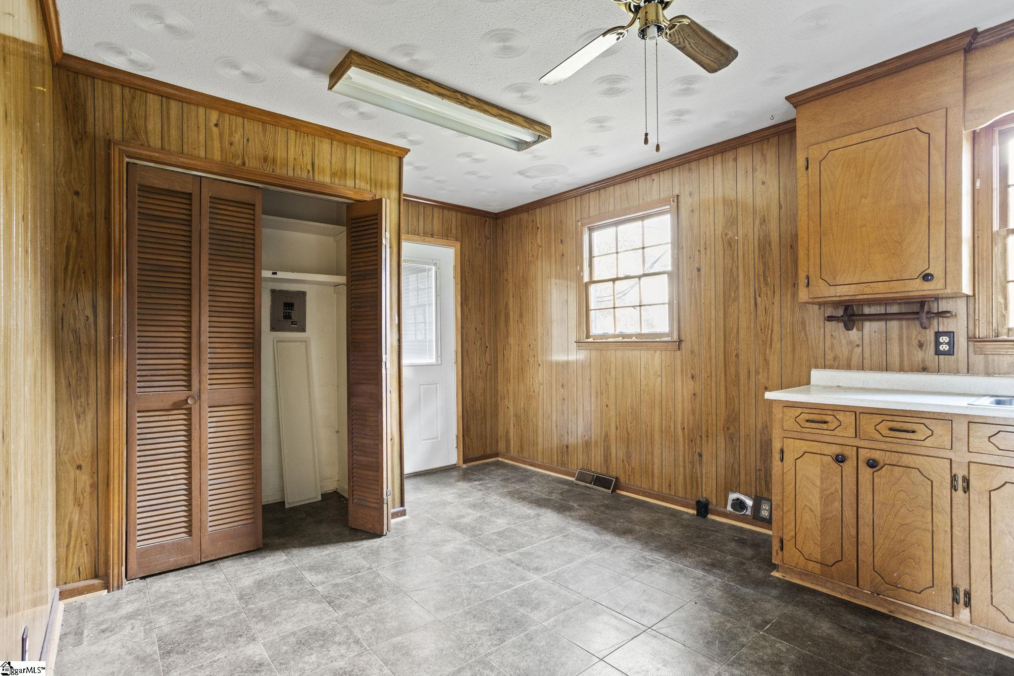 105 Meadowbrook Drive Fountain Inn, SC 29644 - Photo 5 of 16 Gallery Image 5