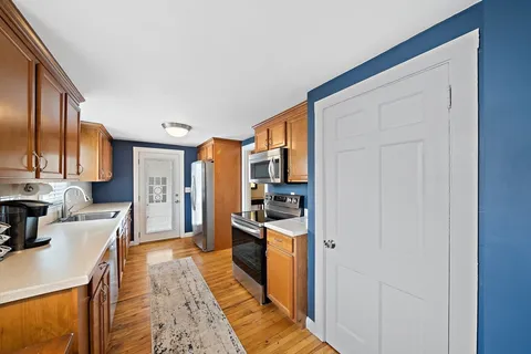 $579,900 | 9 Grant Avenue, Walpole, MA 02032