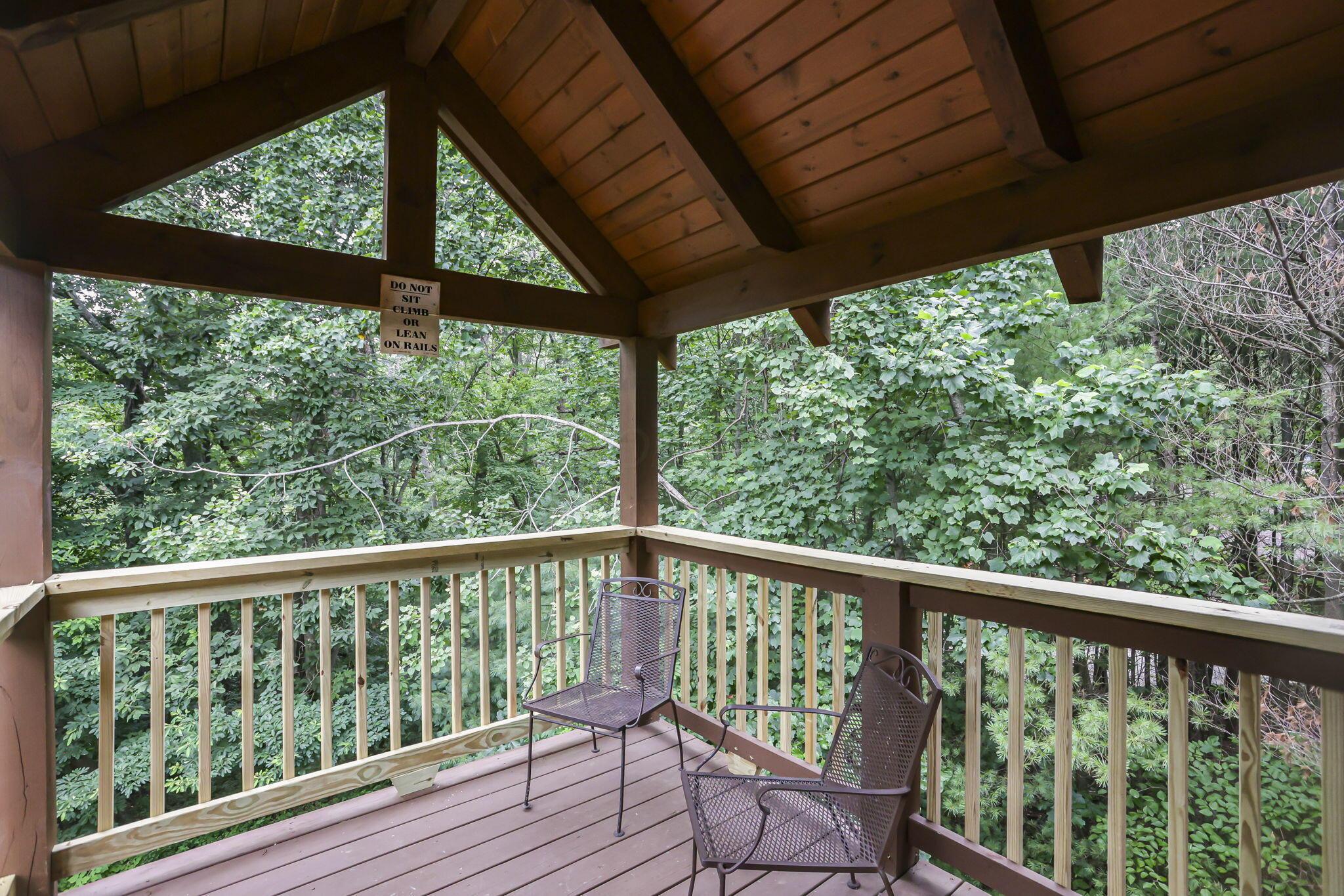 19475 Linden Road Logan, OH 43138 - Photo 38 of 94 Balcony